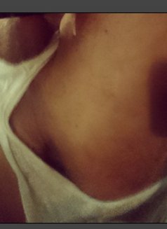 Soos - Male escort in Jeddah Photo 3 of 3