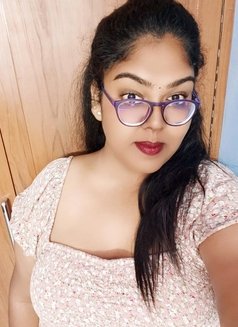 Sopana - Transsexual escort in Chennai Photo 9 of 10