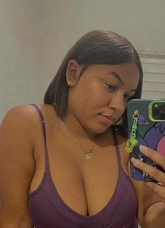New escort Sophi - puta in Khobar Photo 3 of 3