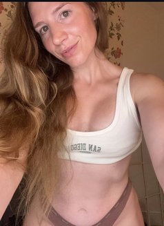 Sophia - escort in Okinawa Island Photo 3 of 4