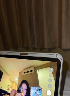 Marie - escort in Manila Photo 14 of 14