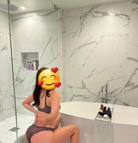Sophia - escort in Paris