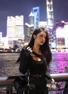 Sophia - escort in Shanghai Photo 2 of 5
