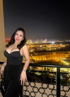 Sophia - puta in Dubai Photo 7 of 8