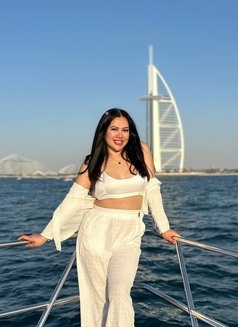 Sophia - puta in Dubai Photo 5 of 5