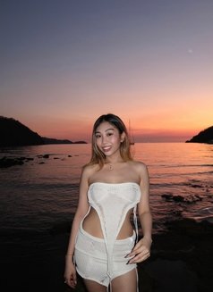 Sophia - escort in Hong Kong Photo 6 of 17