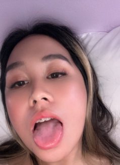 Sophia - Transsexual escort in Hong Kong Photo 2 of 4