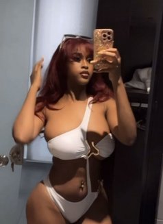 Sophia - puta in Dubai Photo 4 of 4