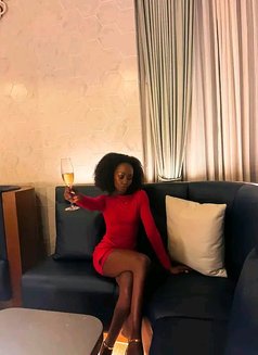 Sophia - puta in Nairobi Photo 2 of 3