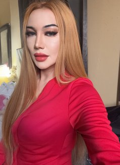 Sophia Massage full service - Transsexual escort in Abu Dhabi Photo 7 of 11