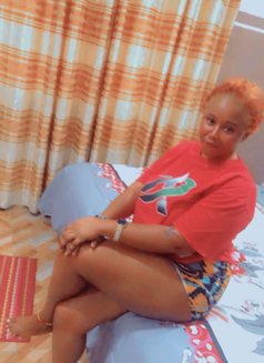 Sophia Osu - puta in Accra Photo 2 of 3