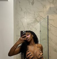Sophia - escort in Muscat