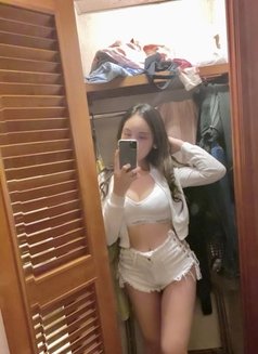 Sophia (studentpinkishhornyPussy) - escort in Manila Photo 7 of 8