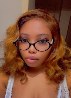 Sophia - puta in Dubai Photo 5 of 6