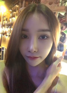 Sophia - escort in Bangkok Photo 3 of 12