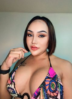 Sophia - Transsexual escort in Şalālah Photo 4 of 7