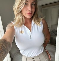 Sophie - puta in Brighton and Hove