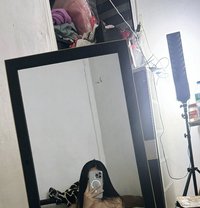 Sophie “Cam, Meet, Contents” - puta in Manila