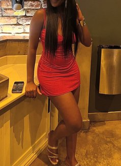 Sophie - escort in Kampala Photo 6 of 6