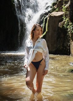 Sophie - masseuse in Lisbon Photo 11 of 11