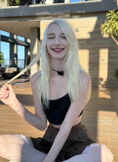 Sophie Hoffmann - escort in Dubai Photo 17 of 19