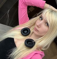 Sophie Hoffmann - companion in Dubai Photo 9 of 11