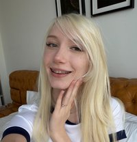 Sophie Hoffmann - companion in Dubai