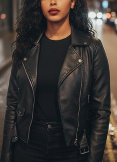 Sophie - escort in Nairobi Photo 1 of 1