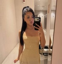 Sophie - escort in Muscat