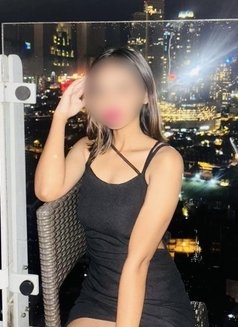 Sophie Melinda Young Petite GFE - puta in Colombo Photo 24 of 27