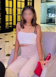 Sophie Melinda Young Petite GFE - puta in Colombo Photo 28 of 30