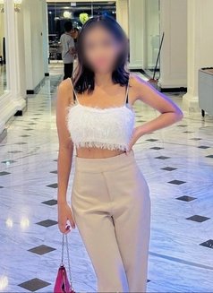 Sophie Melinda Young Petite GFE - puta in Colombo Photo 25 of 30