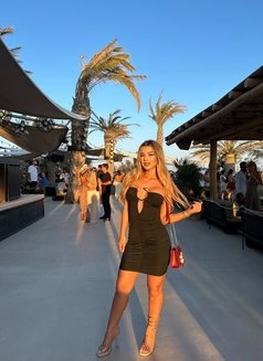 Sophie - escort in Dubai Photo 11 of 20