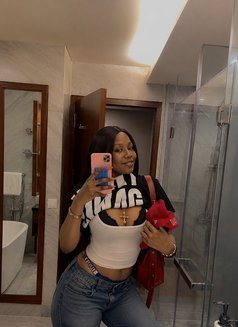 Sophie Nuru Massage Queen in Gurgaon - escort in Gurgaon Photo 4 of 12