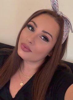 Sophie - masseuse in London Photo 6 of 6