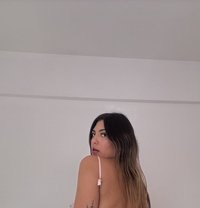 Sophie - escort in Nairobi Photo 1 of 9