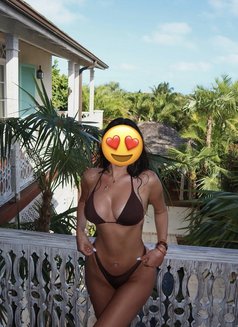 Sophie - escort in Erbil Photo 2 of 3