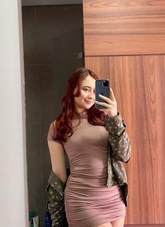 Sophie - escort in Jeddah Photo 2 of 8