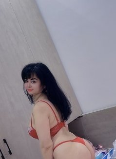 Sophie - escort in Riyadh Photo 8 of 9