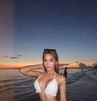 SOPHIE FULLYFUNCTIONAL - Transsexual escort in Bangkok Photo 14 of 21