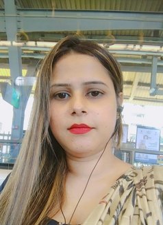 Sophisticated Fun Indipendent Girl - puta in Mumbai Photo 2 of 2