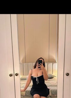 Sophisticated Simran Best Sloppy Blowjob - puta in Dubai Photo 6 of 12