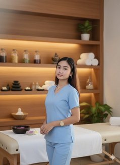 Sopie Sky - masseuse in Makati City Photo 6 of 10