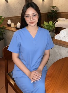 Sopie Sky - masseuse in Makati City Photo 8 of 10