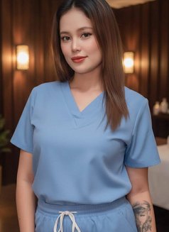 Sopie Sky - masseuse in Makati City Photo 9 of 10