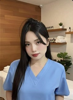 Sopie Sky - masseuse in Makati City Photo 10 of 10