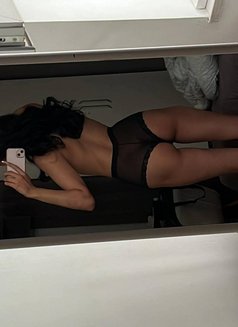 Sora - puta in Hong Kong Photo 3 of 5