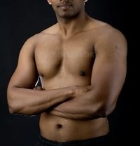 Sora - Acompañantes masculino in Colombo