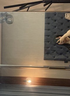 Sora - puta in New Delhi Photo 5 of 6