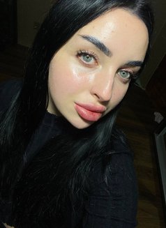 Soraya - escort in Dubai Photo 1 of 4